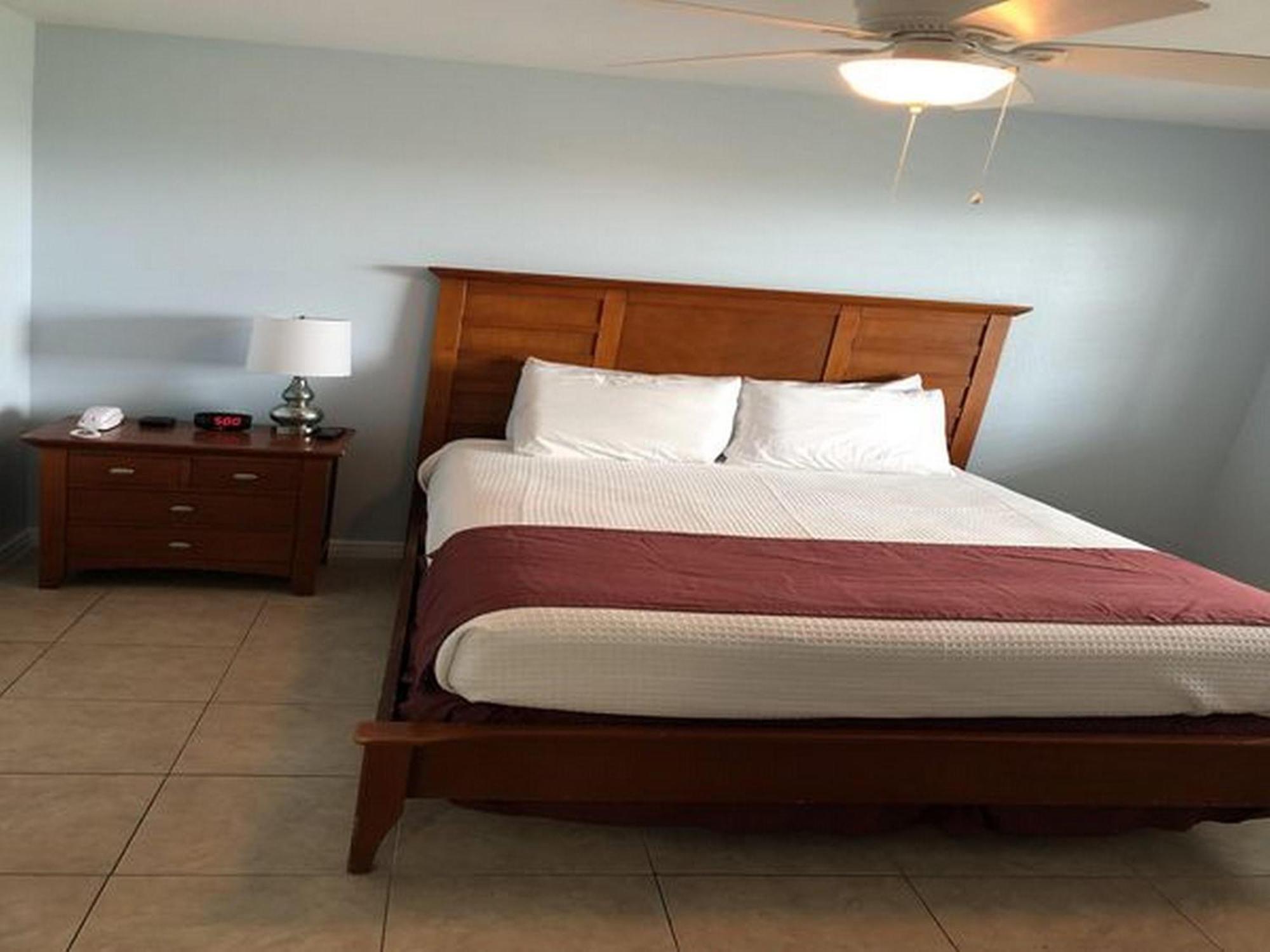 Beachgate Condosuites And Oceanfront Resort Πορτ Αράνσας Δωμάτιο φωτογραφία